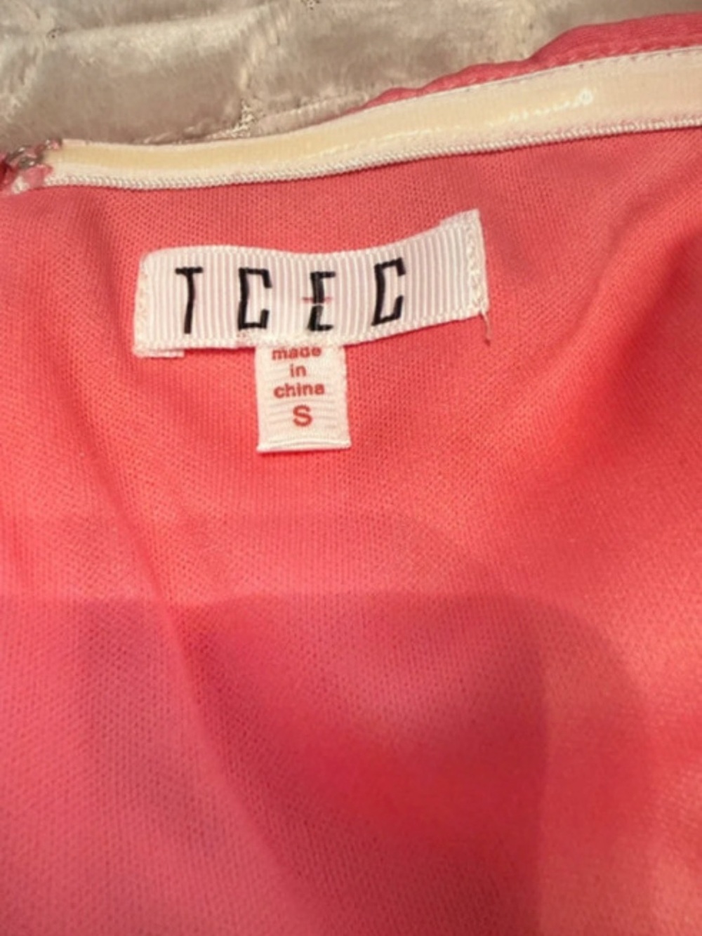 Pink Bow Dress - Picture 3 of 4